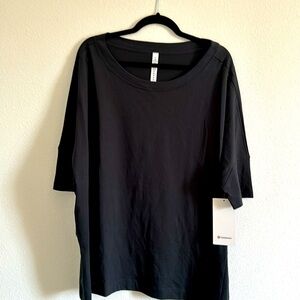 Lululemon. LA All Yours boyfriend box tee. Black. Size M